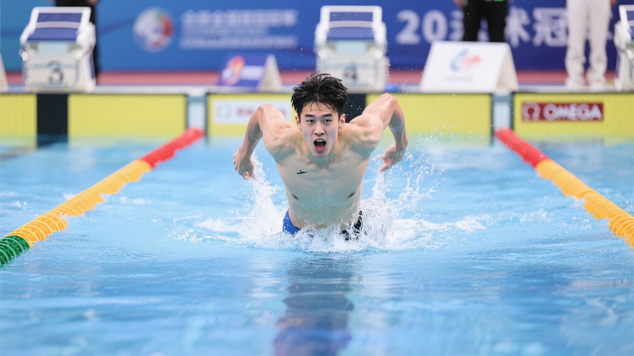 潘展乐力压群雄，全国游泳冠军赛男子200米自由泳决赛夺冠，汪顺第四孙杨第八